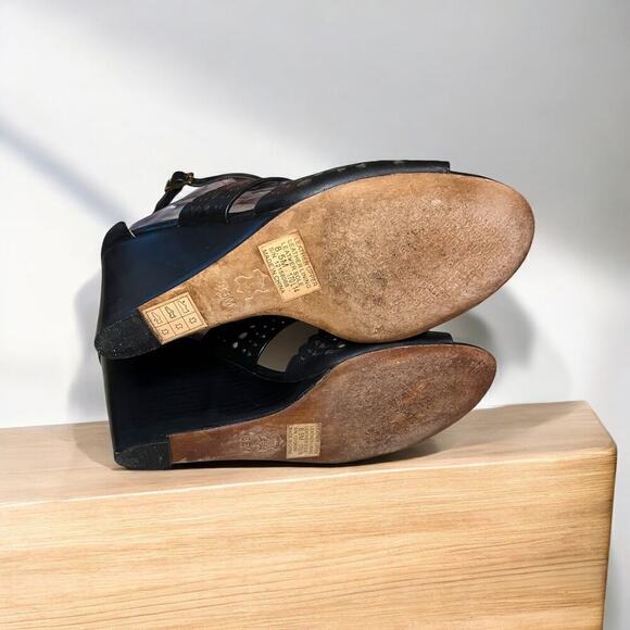 Tory Burch Perforated Gladiator 85MM Wedge Sandal Size 8.5M - Picture 6 of 7